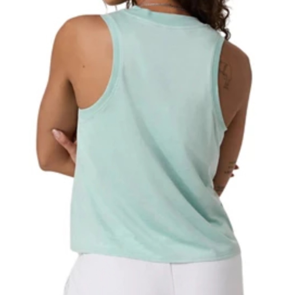 Vuori Sleeveless Teal Top - Picture 2 of 6